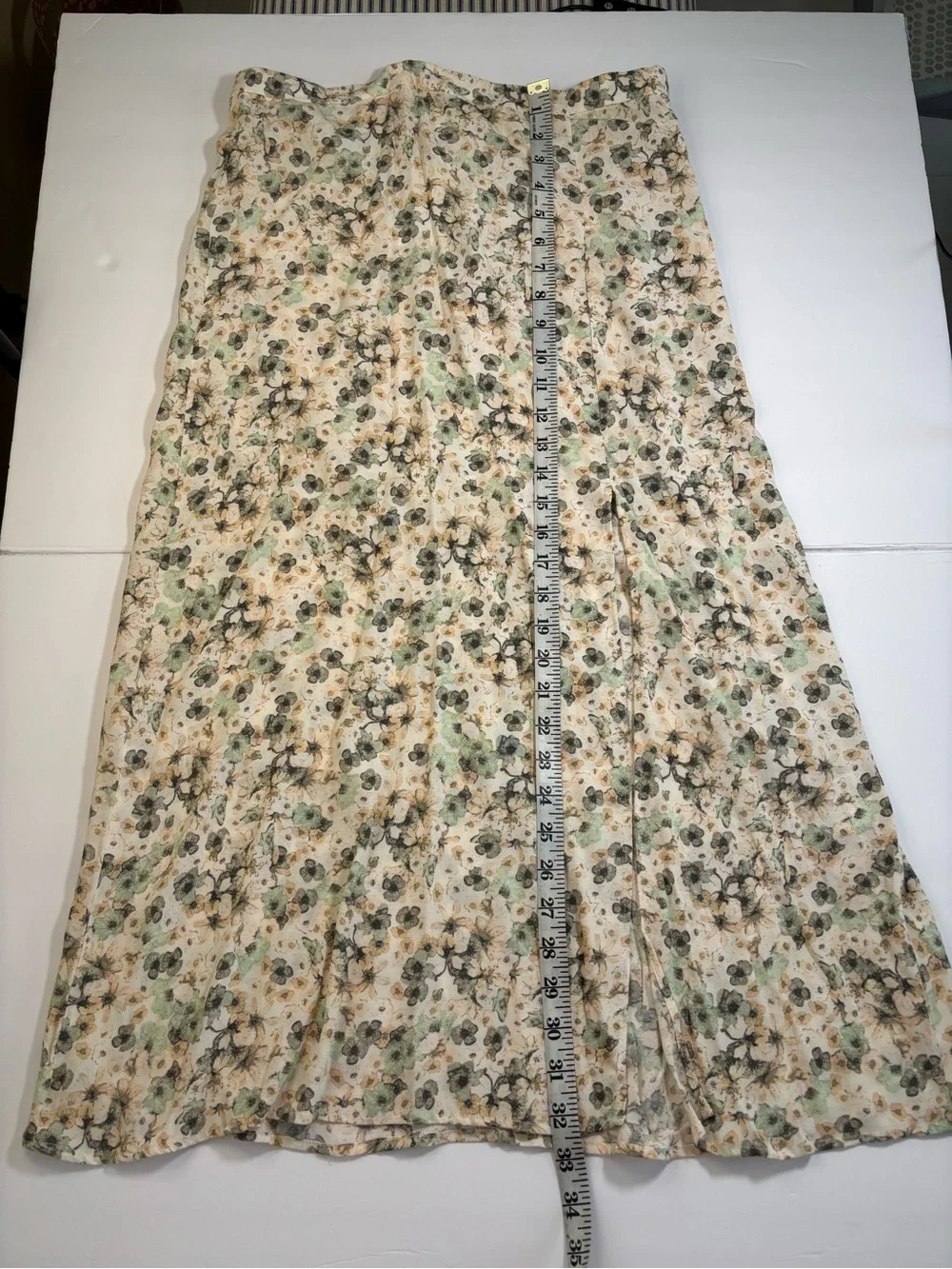 NWT H&M Floral Midi Maxi Slip Skirt Size 8 Sage Cream slit in the front - Picture 4 of 7